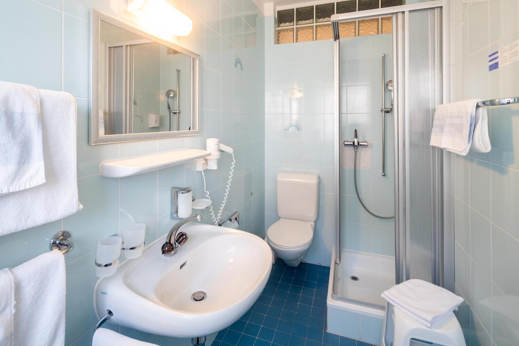 Hotel Rondinella Локарно Номер фото
