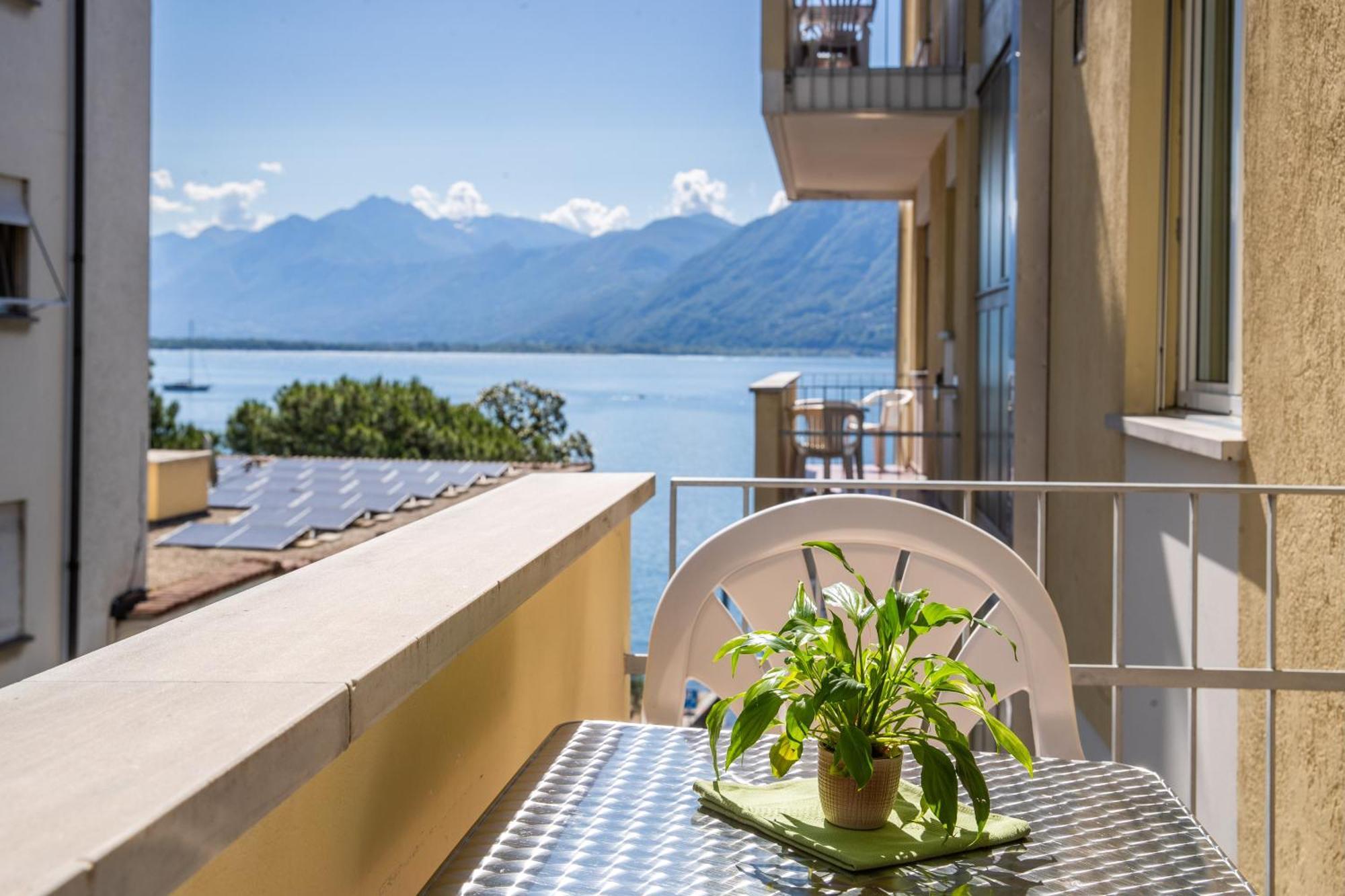 Hotel Rondinella Локарно Экстерьер фото