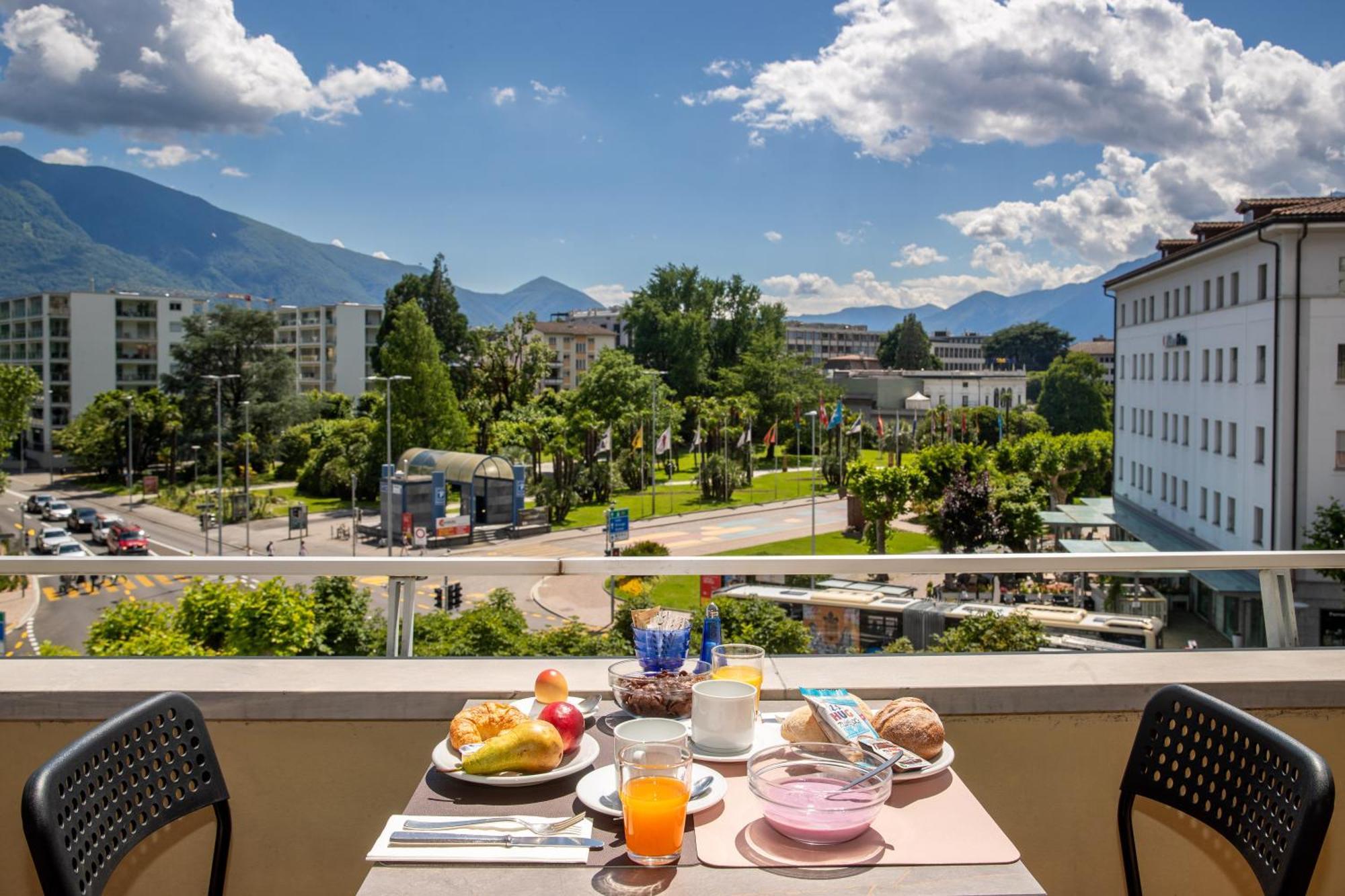 Hotel Rondinella Локарно Экстерьер фото